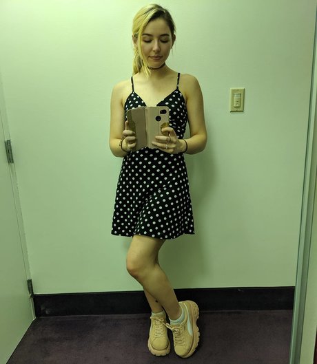 Autumn Farrell star du porno xxx galeries