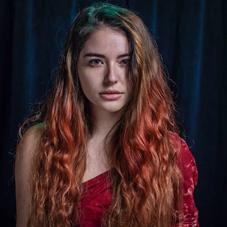 Autumn Farrell haut modèle img