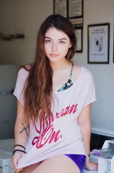 Autumn Farrell étoile de haute qualité galerie