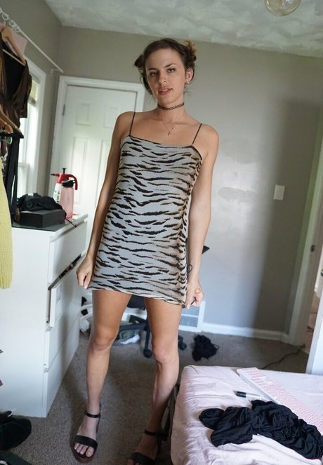 Sophie Lovely star du porno chaude des photos