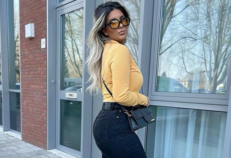 _naz t star pornographique galeries