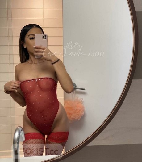 Baby Lily modèle sexy photo