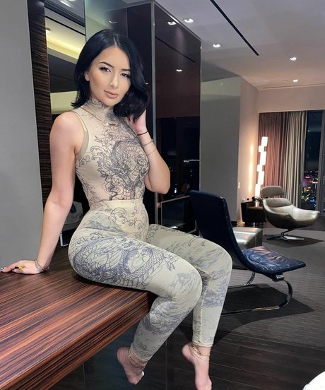 twink poilu onlyfans art sympa archive