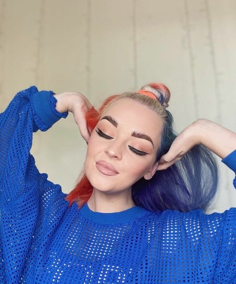 Emily Rose Perrin jolie star du porno image