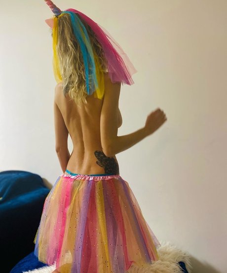 reine de pique onlyfans plutôt sexy images