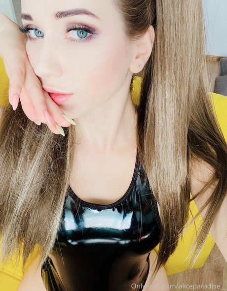 _Timeless Paradox star du porno en haute qualité image