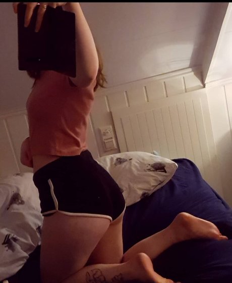 milf masturbation onlyfans plutôt sexy image