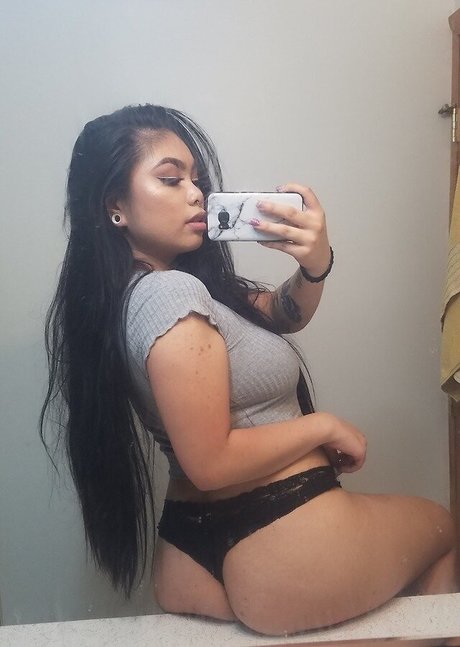 xstarmiya étoile xxx archive