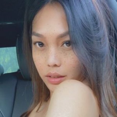 épouse infidèle onlyfans nue en haute qualité photo