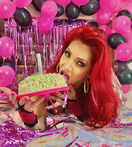 Fernanda Lohany star du porno parfaite des photos