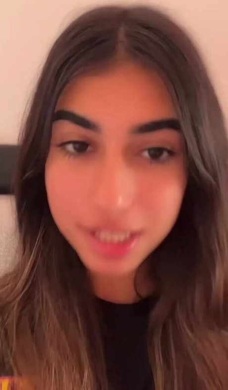 Lia Barlev étoile xxx galeries