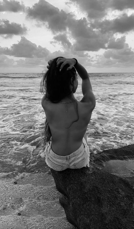 Lia Barlev belle star du porno photos