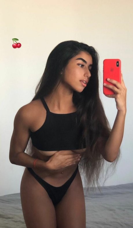 Lia Barlev modèle des photos