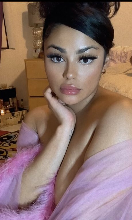 plage milf onlyfans sympa érotique photos