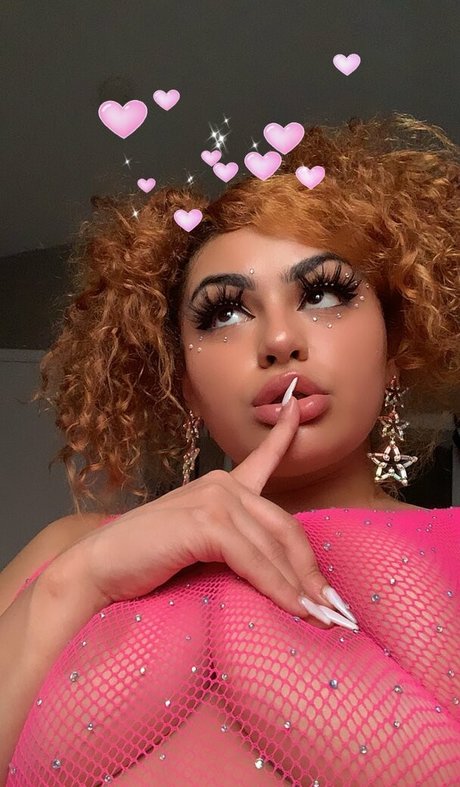 RosalbaNaomi étoile hd img