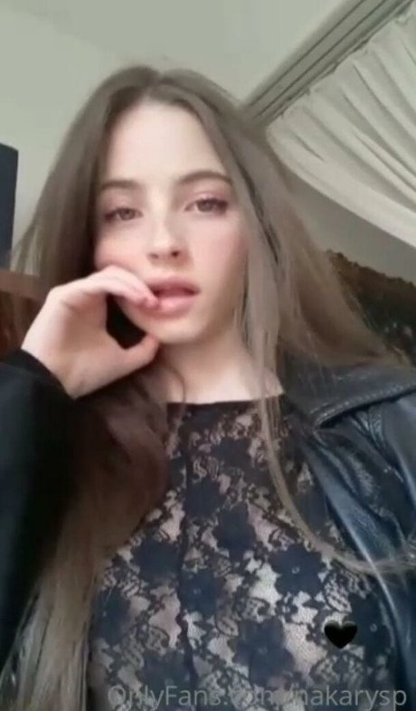 NinfaTae actrice chaude galerie