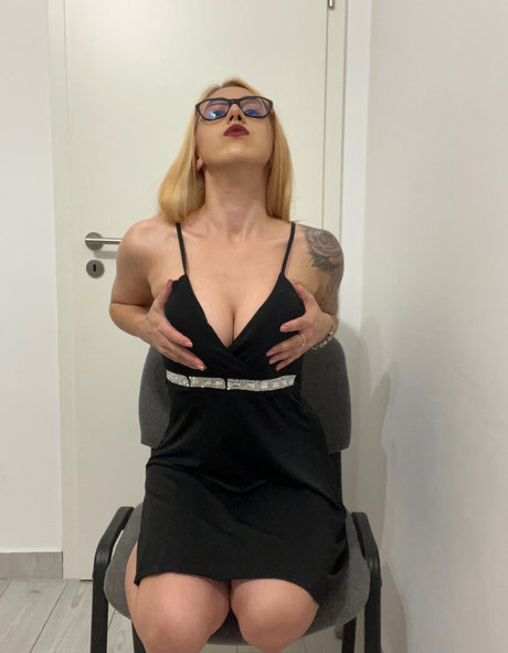 goddess blaze actrice parfaite img