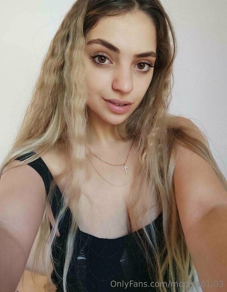 monica01 03 nus star du porno photo