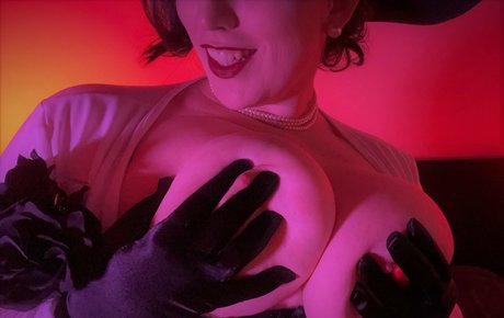 kitty leroux00 jolie star du porno photo