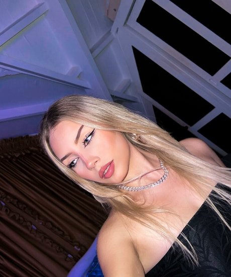 trivitv beau modèle photo