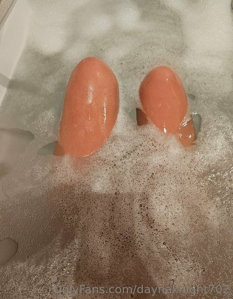 daynaknight702 actrice artistique galerie