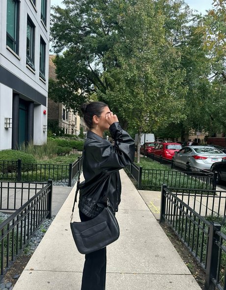 sweetbutsavvy modèle joli des photos