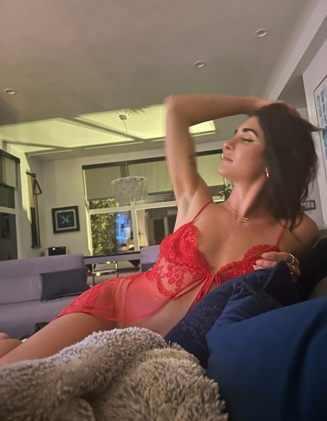 sweetbutsavvy modèle magnifique photos