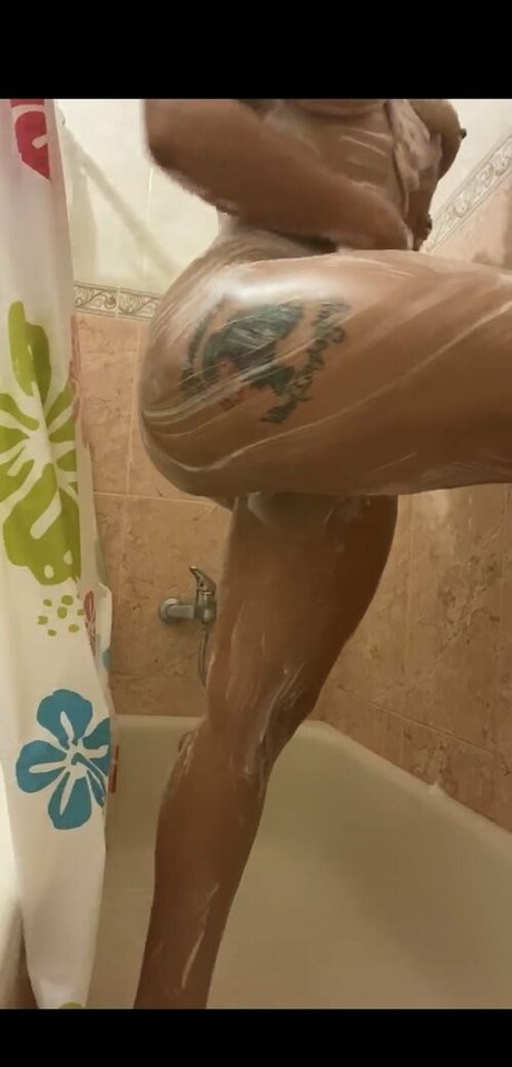 Taelermade mannequin image