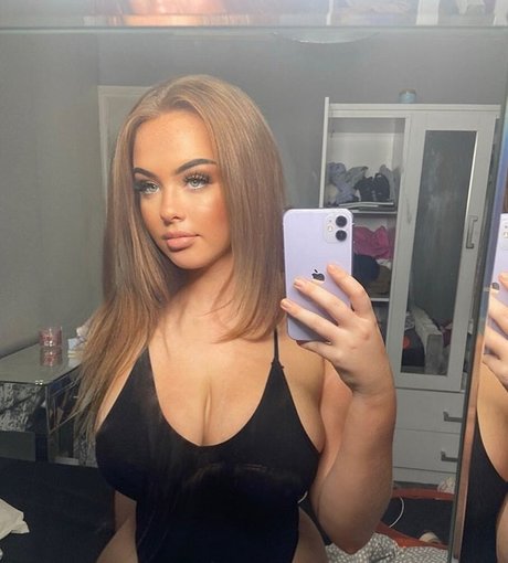 Neave Dare star du porno sexy photos