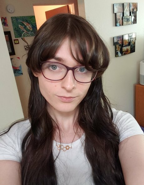 Saerra Switch actrice exclusive photo