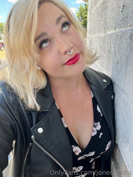 Lindsay Jones star du porno galerie