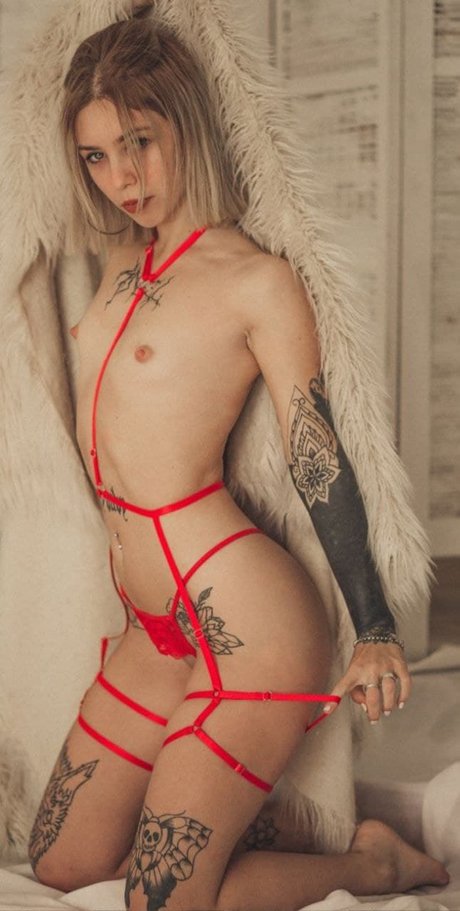 Deathliz nus étoiles des photos