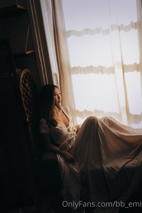 Emily the bearrr étoile sexy photos