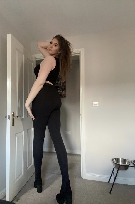 Katie Woolls_ star du porno de haute qualité img