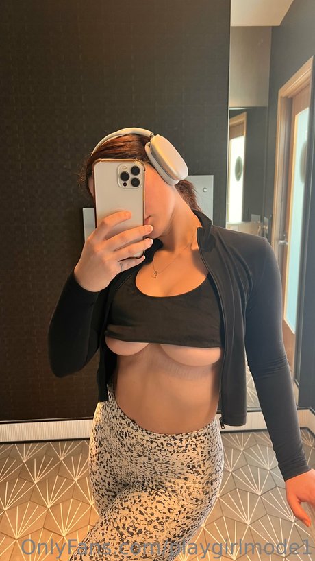 Mespy star du porno adulte photo