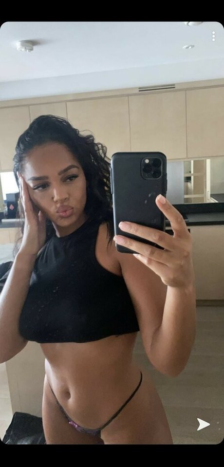 plage seins nus onlyfans parfait gratuit photo