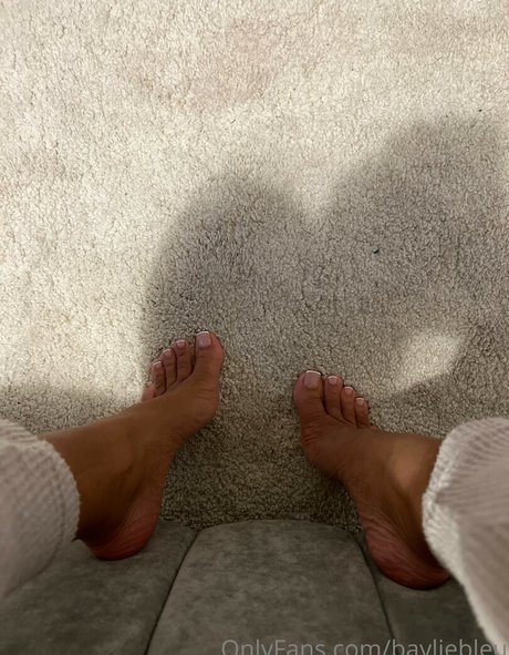 Bayliebleu star du porno nue des photos