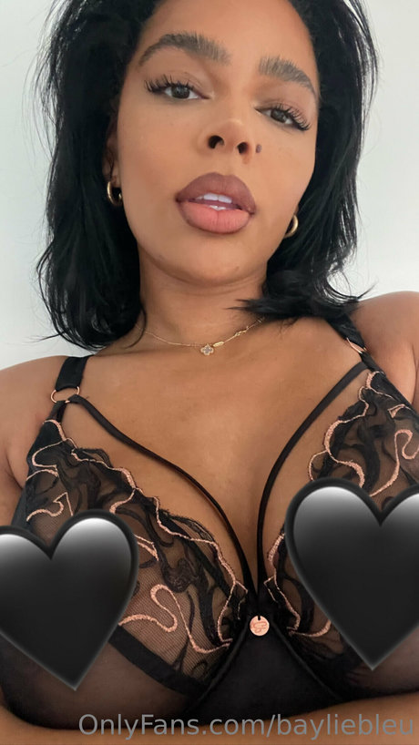 Bayliebleu modèle érotique archive