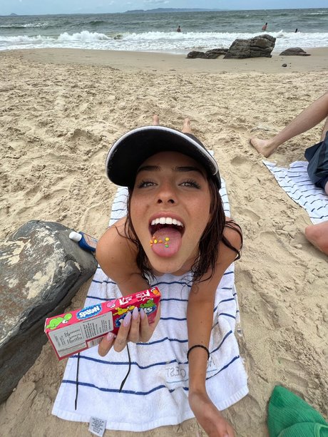 Alliyah modèle chaud photos