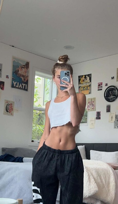 Anna Shumate art modèle des photos