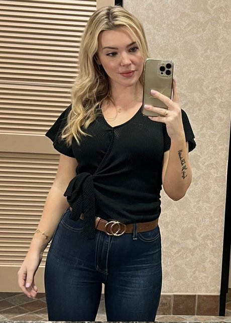 Katie Lalinde étoile gratuite archive