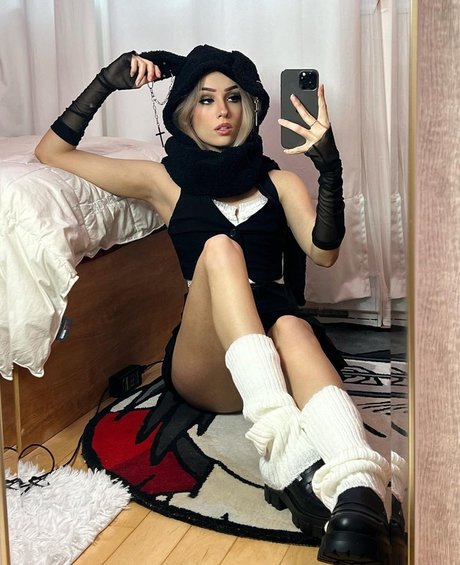 Mimisemaan star du porno gratuit des photos