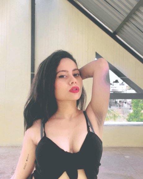 Estcy modèle pornographique img