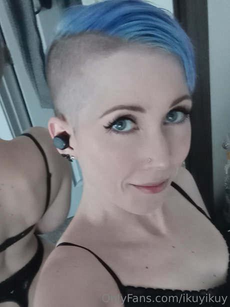 Ikuy Cosplayer star du porno gratuit photo