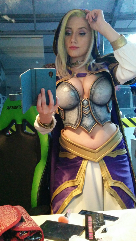 Narga Aoki modèle joli photo