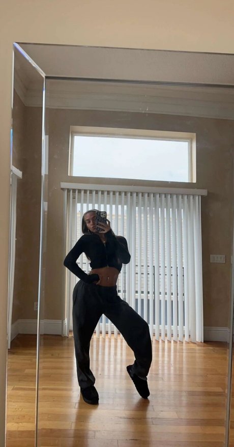 vieille milf onlyfans nu gratuit image