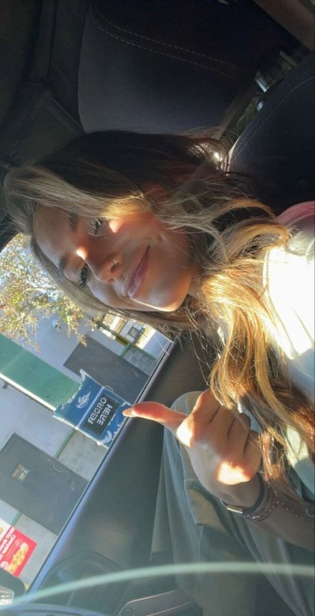 Jordan Beckham nus étoiles photos