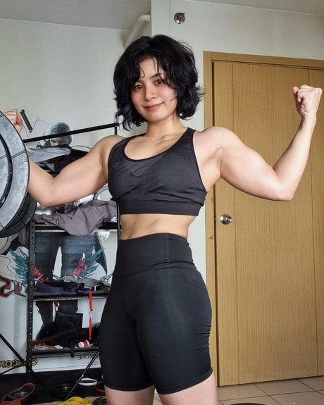 Nyaaati mannequin img