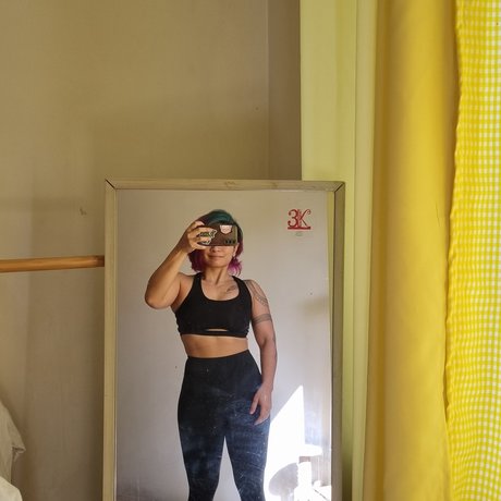 Nyaaati jolie actrice photos