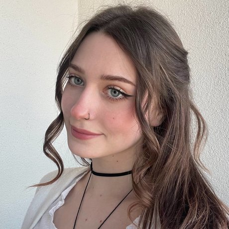 lingerie blanche onlyfans nu érotique archive